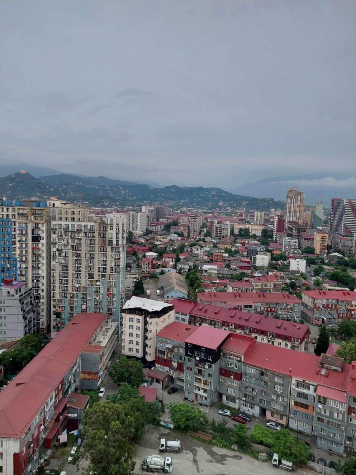 Apartment Abuseridze 5A Batumi Exterior foto