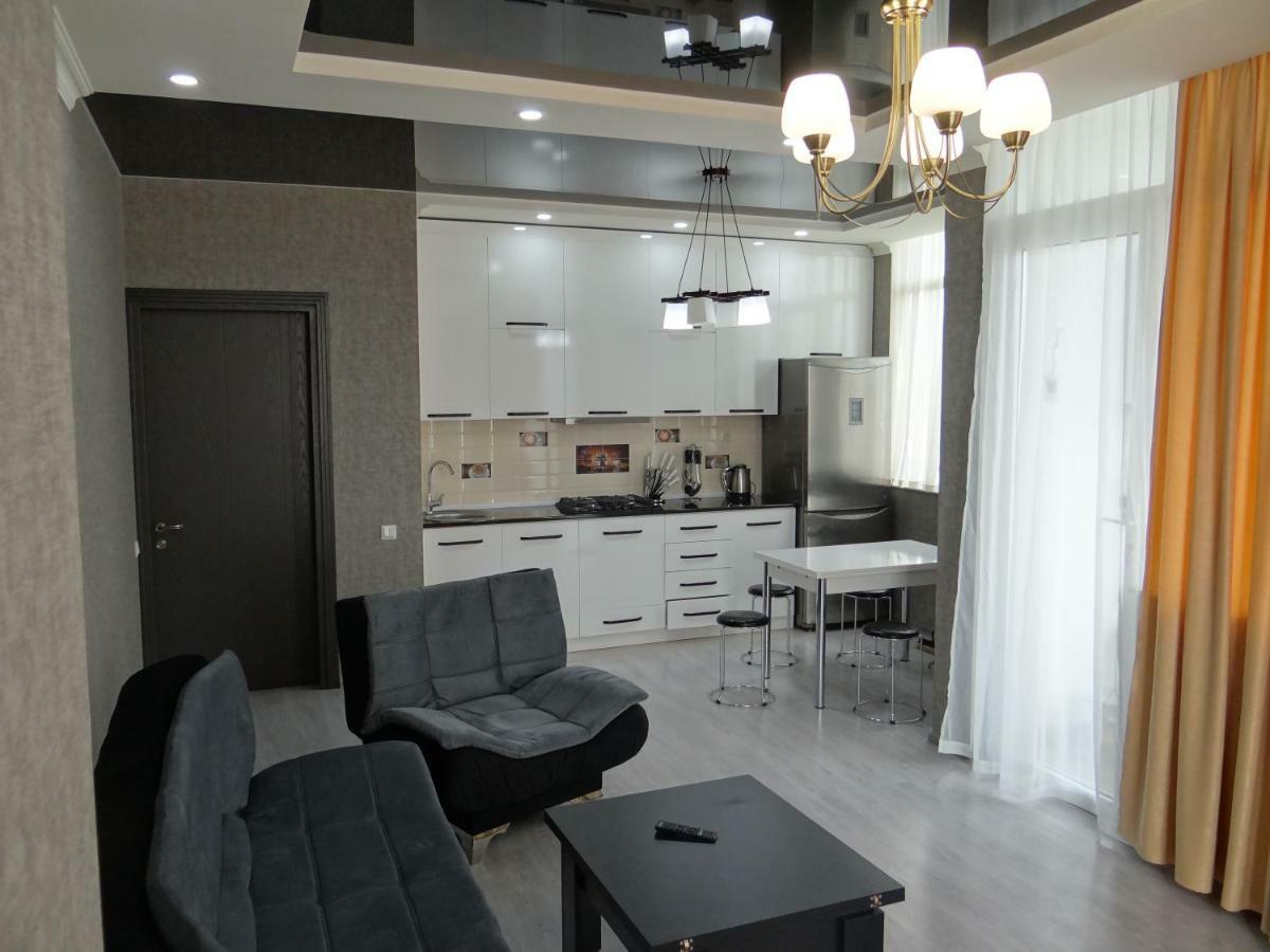 Apartment Abuseridze 5A Batumi Exterior foto