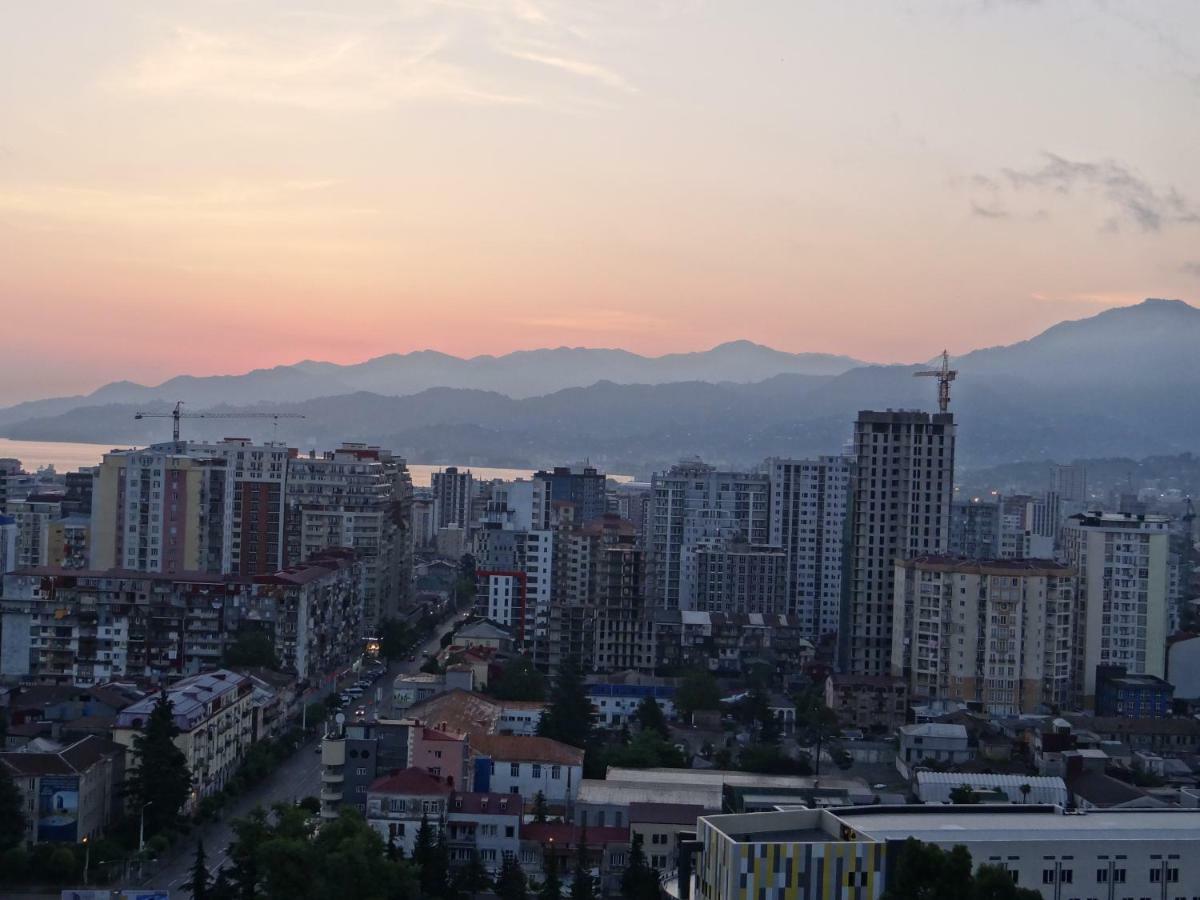 Apartment Abuseridze 5A Batumi Exterior foto